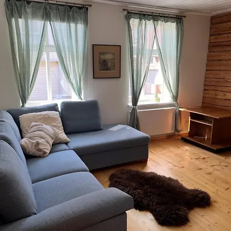 شقة Raehni - With Private Garden & Terrace *